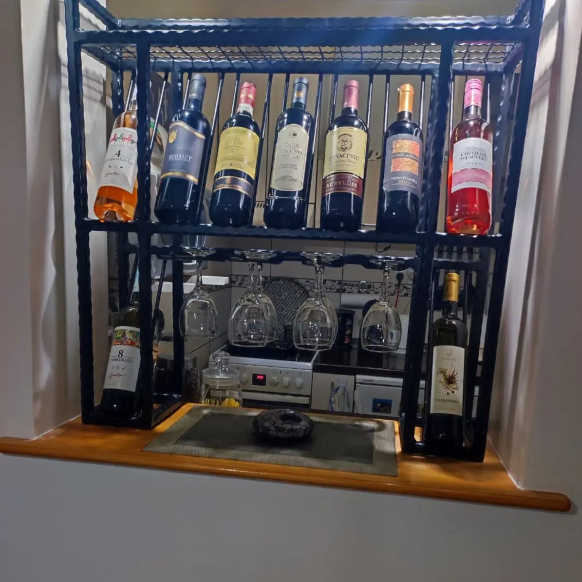 Polica za vino